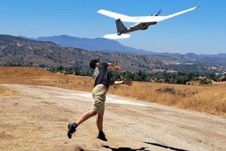 Ukrajinská lekce. Česká armáda místo několika velkých dronů nakoupí stovky malých - Novinky